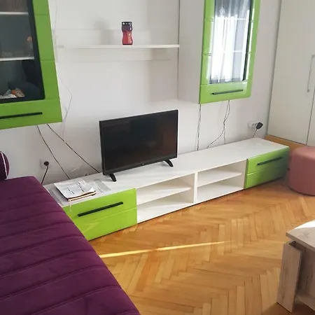 Apartment And Ivan *